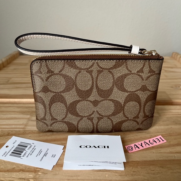 Coach wristlet🎈🎈 - Picture 2 of 6